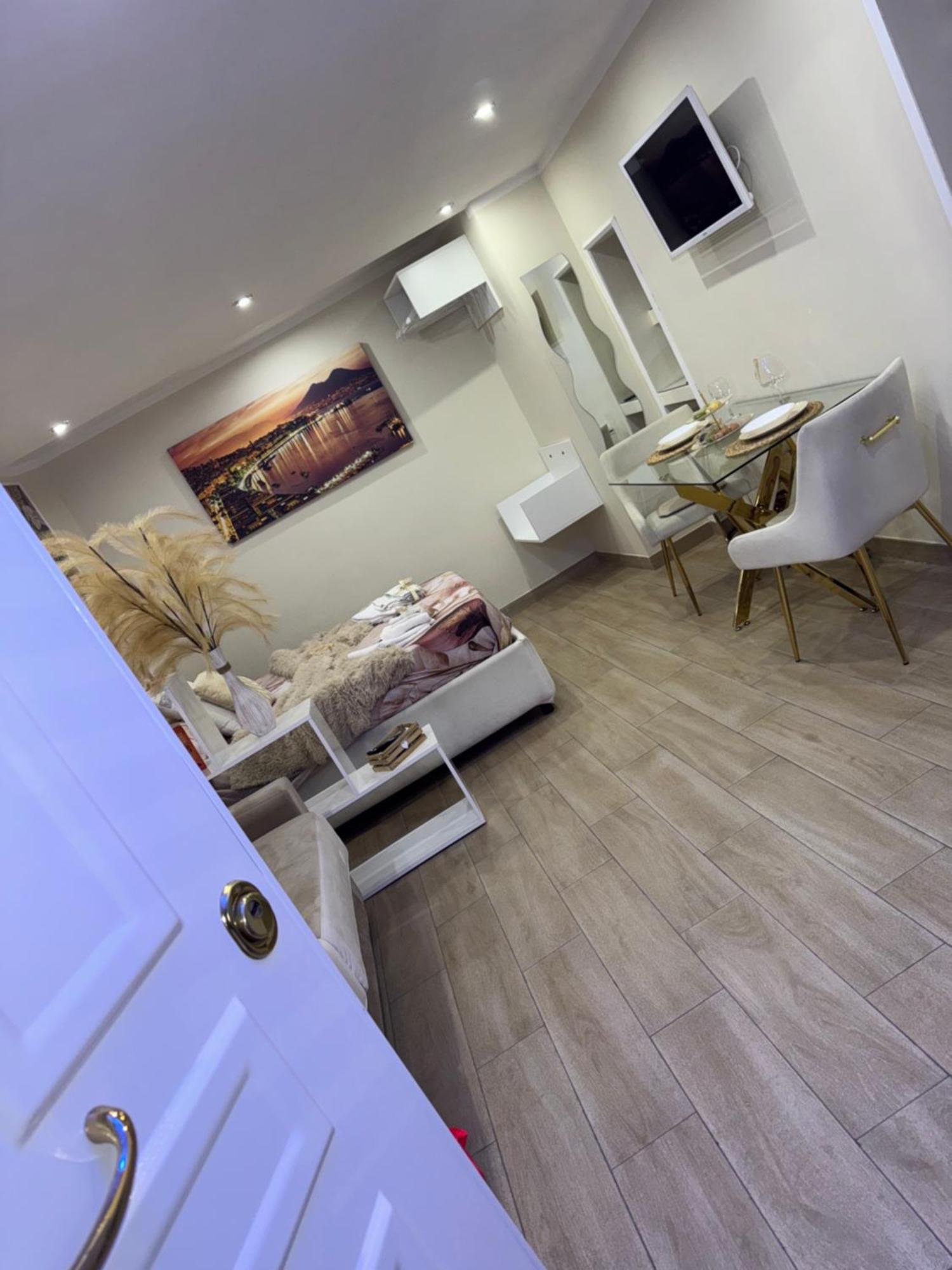 La Dimora Dei Sogni Sedil Capuano Home Suite Napoli Dış mekan fotoğraf